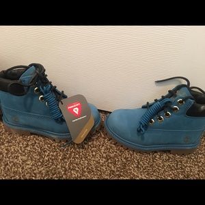 Toddler blue timberland boots
